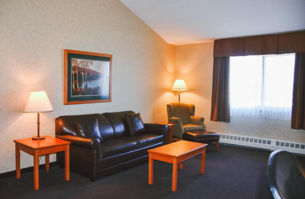 Stony Plain Inn & Suites Exterior photo