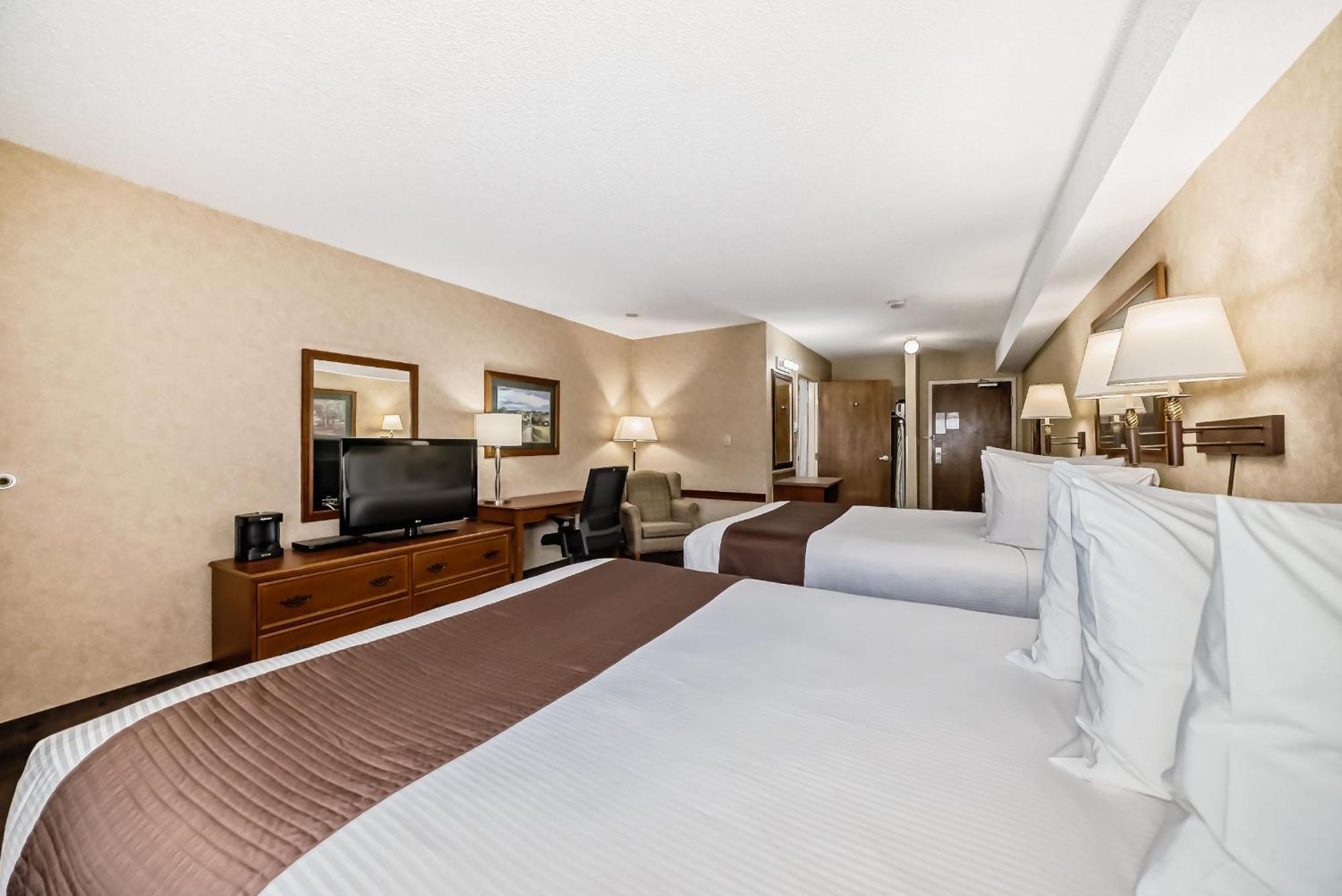 Stony Plain Inn & Suites Exterior photo