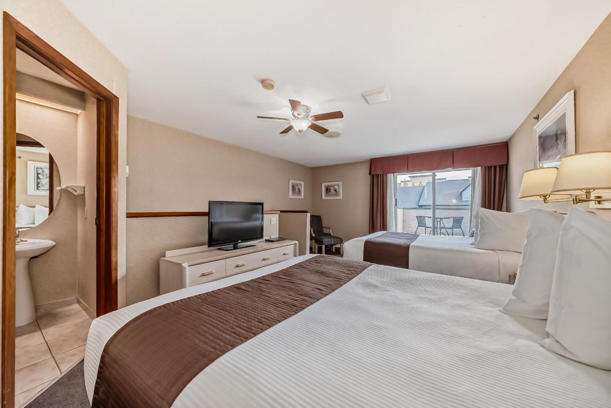 Stony Plain Inn & Suites Exterior photo